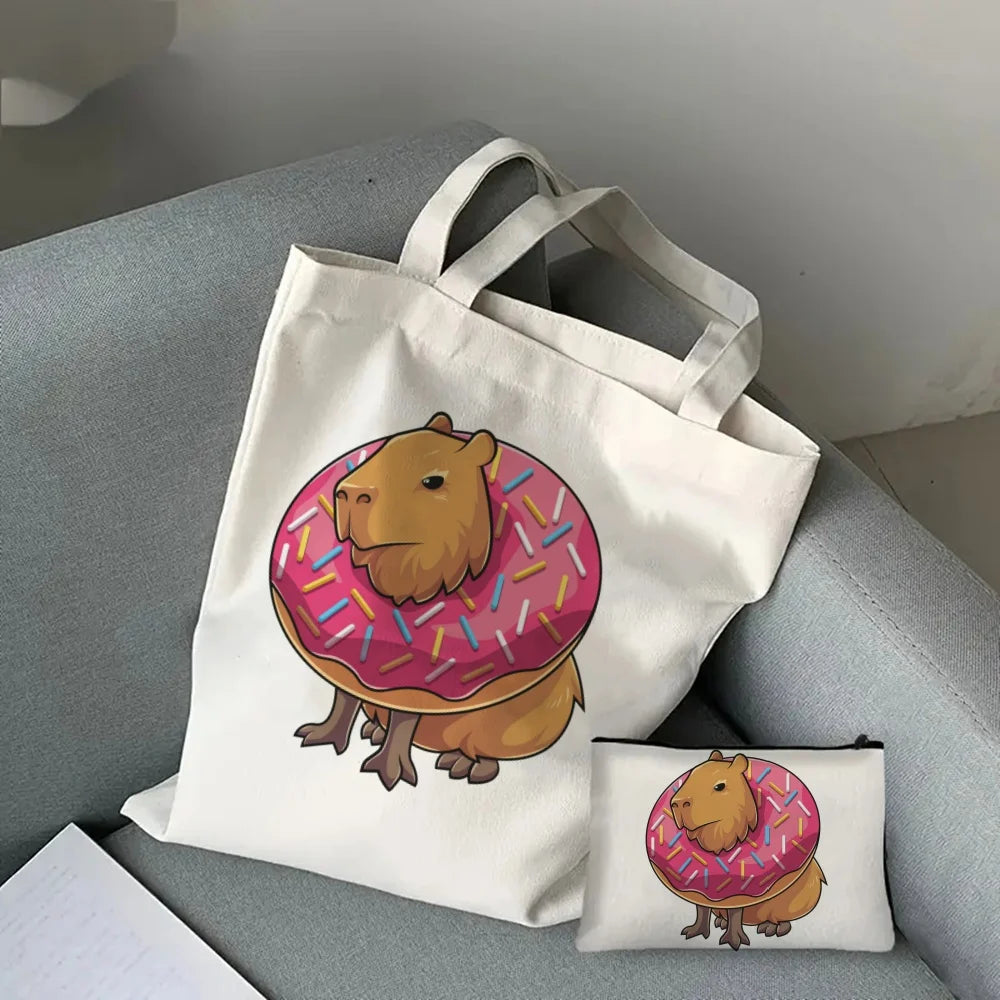 pack  capibara con un donut gigante de collar